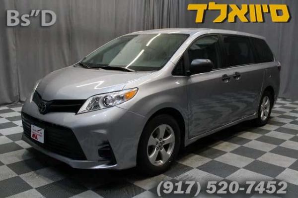 FOR SALE! 2018 Toyota Sienna L 25k miles